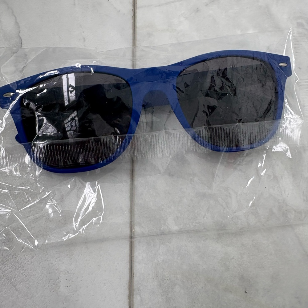 Bartaco Women’s Cobalt Blue Sunglasses